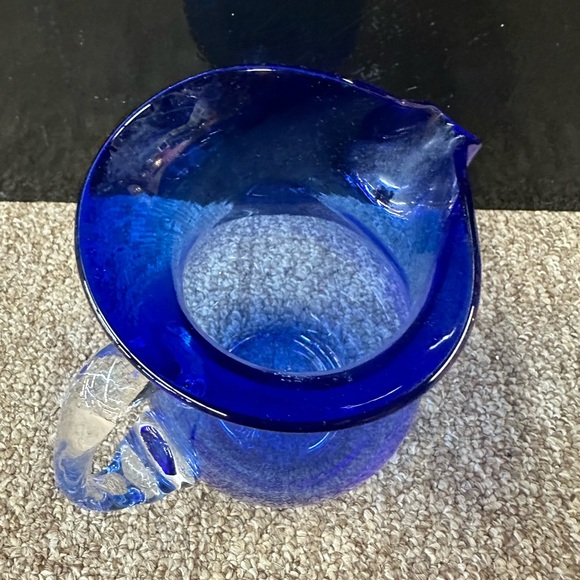 R. Foster Cobalt Blue Pitcher Hand Blown Glass Signed 1989 7in T - Picture 3 of 5
